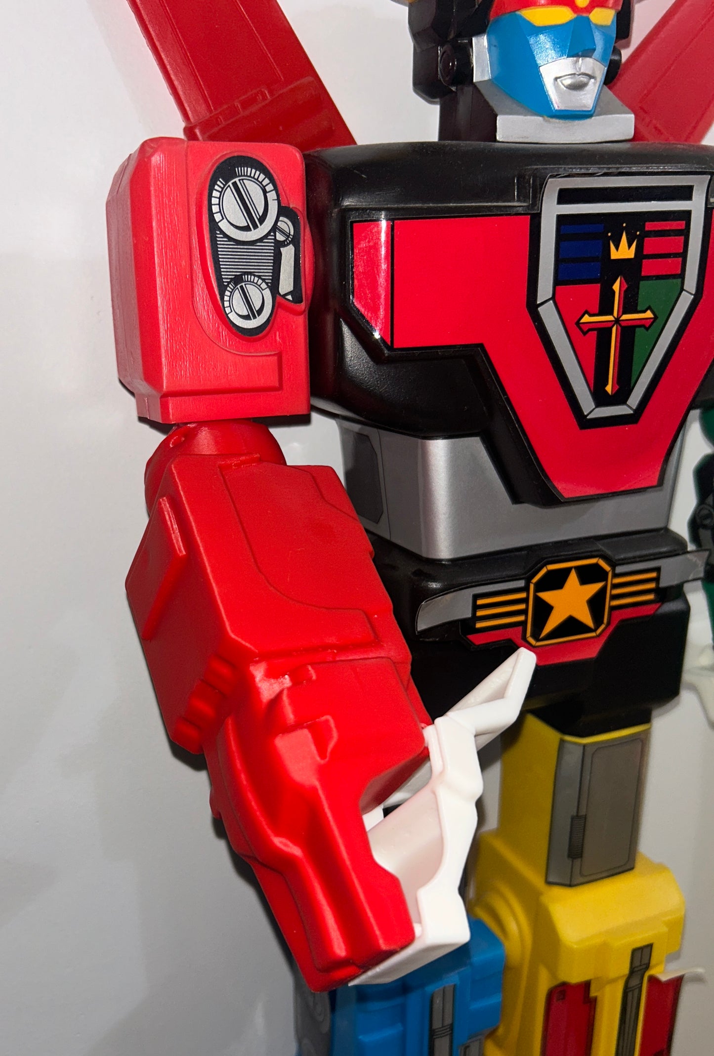 Popy Go Lion / LJN Voltron Red Lion Fist