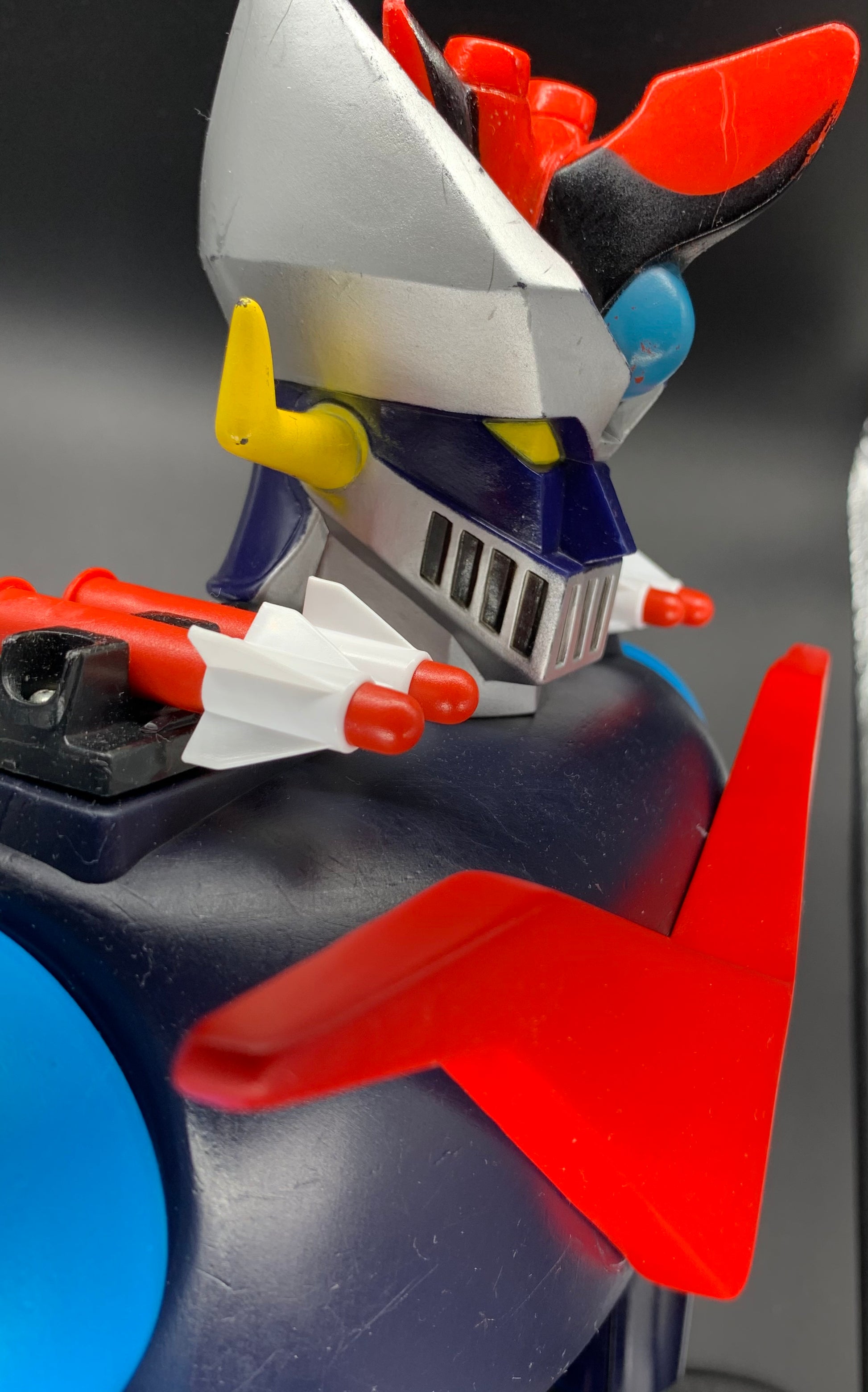 Mazinger Twist & Lock Chest Boomerang image 4